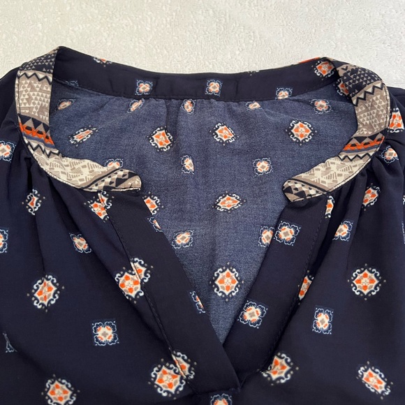 Patterned Dress - Picture 4 of 5